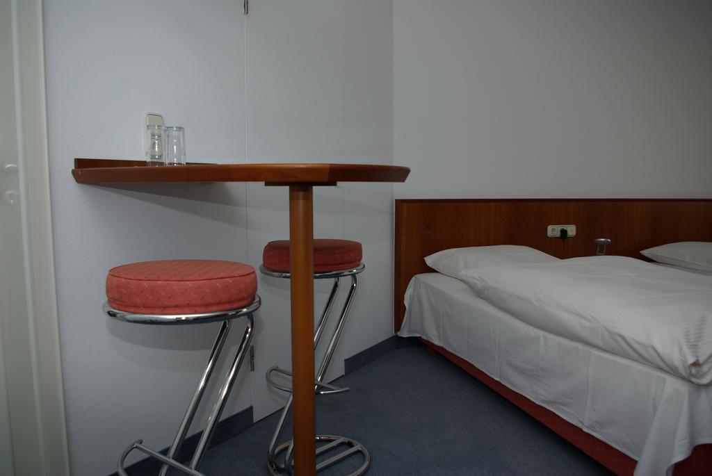 Hotel Alte Bruecke Bad Homburg vor der Höhe Quarto foto