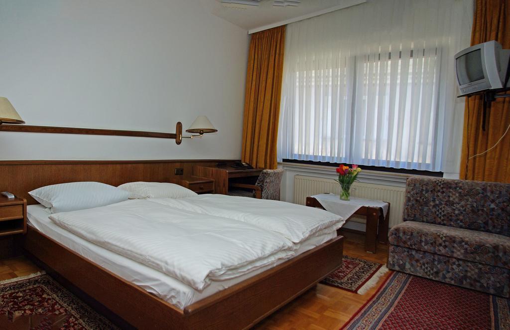 Hotel Alte Bruecke Bad Homburg vor der Höhe Quarto foto